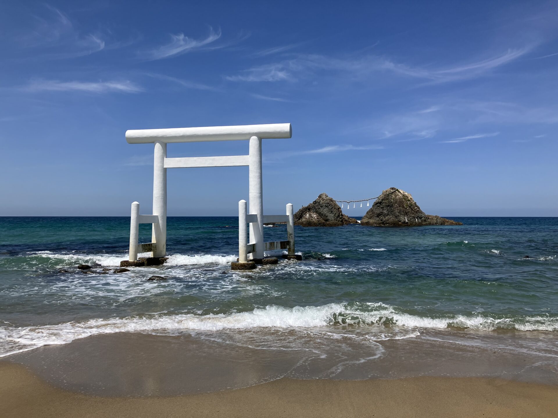 【現地ルポ】なぜ今、人々は「桜井二見ヶ浦 夫婦岩」に引き寄せられるのか？2026年、変わりゆく糸島の聖地と新たな観光のあり方